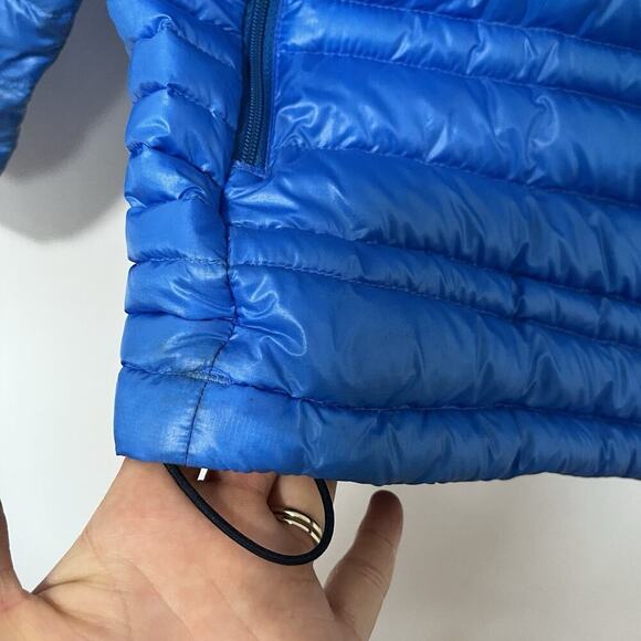 Patagonia Men’s Ultralight Down Hooded Jacket Size M Blue Hiking Packable Men's - Picture 6 of 9